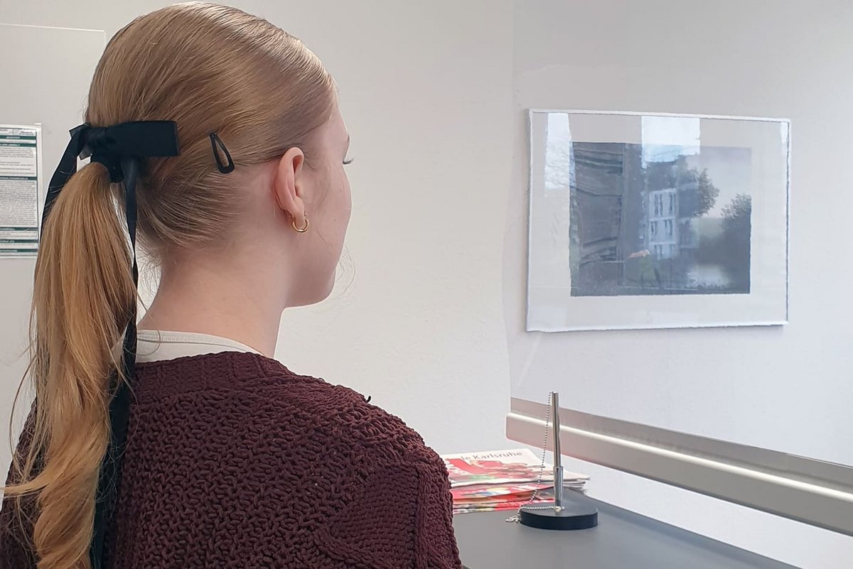 Persönliche Anmeldung zum Einbürgerungstest in der vhs Karlsruhe.